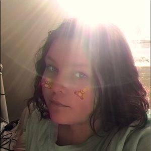 Meet your Posher, Abigail